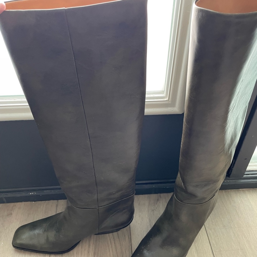 Banana Republic Dark Olive Leather Heeled Boots